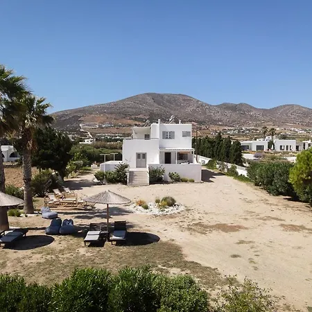 Seample Chrisi Akti (Paros)