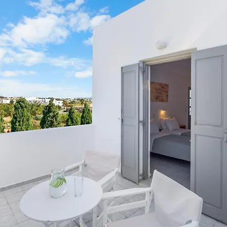 Seample Aparthotel 3*