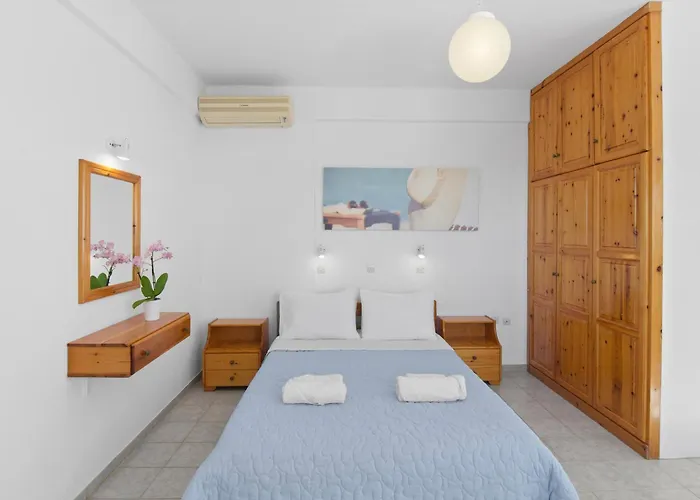 Seample 3* Chrisi Akti (Paros)